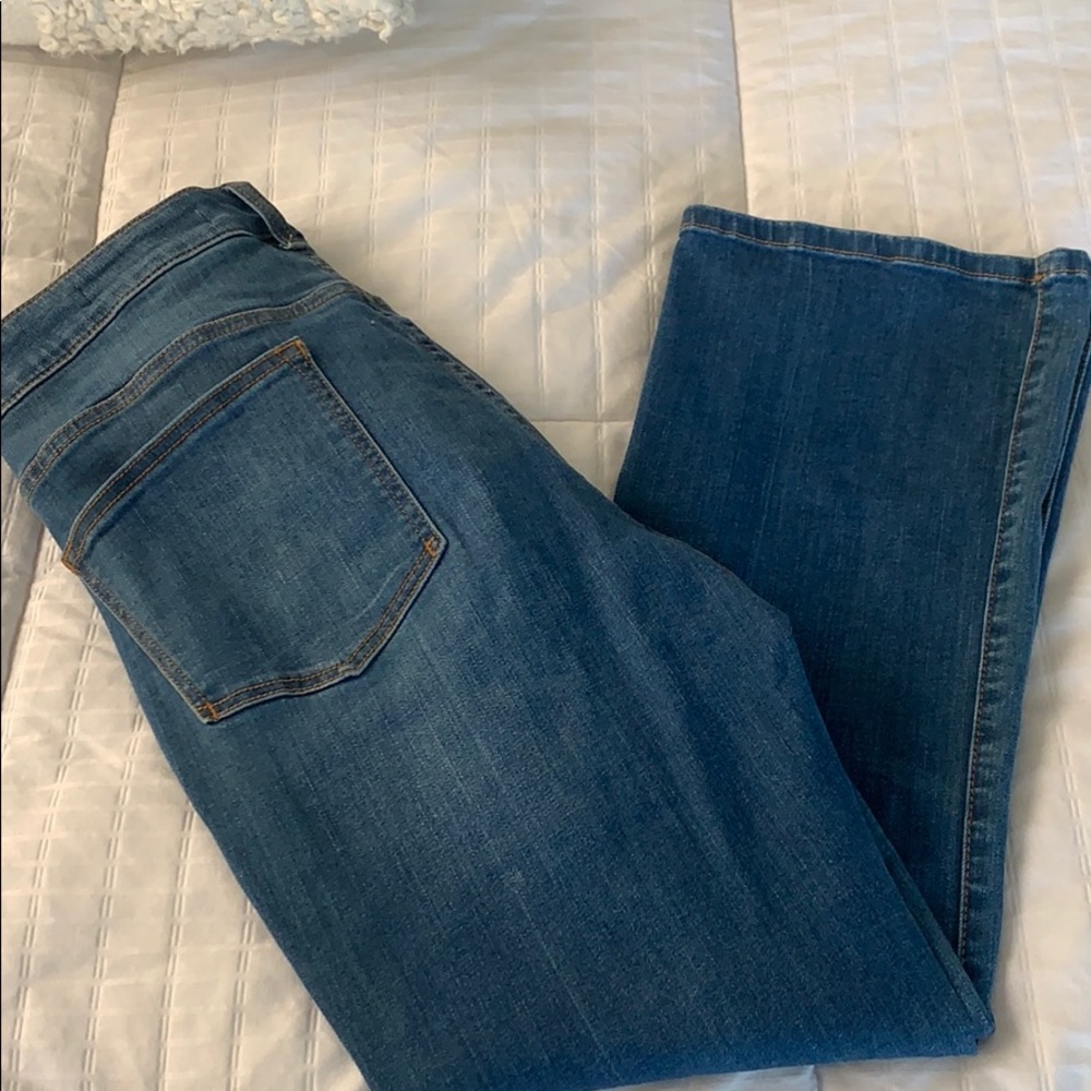 High-Rise Flare crop jean